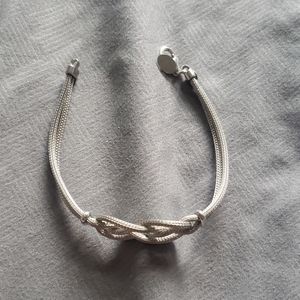 PRETTY BRACELET